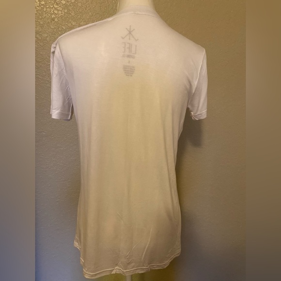 Tee - Picture 3 of 4